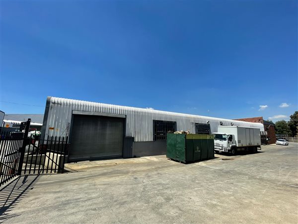 1100  m² Industrial space in Jet Park