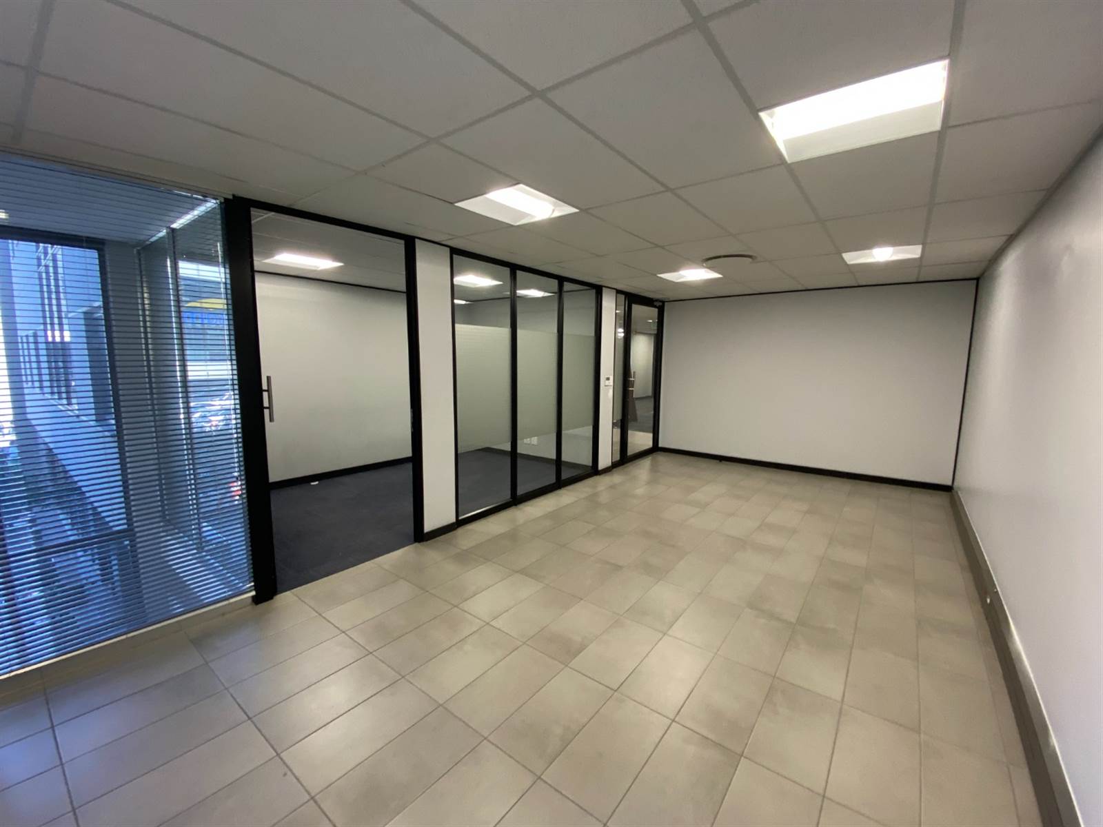 448  m² Commercial space in Parktown photo number 4