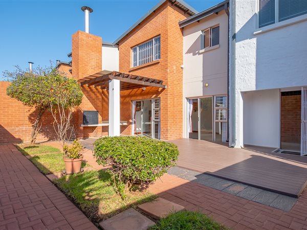 3 Bedroom Townhouse 3 Bedroom Townhouse