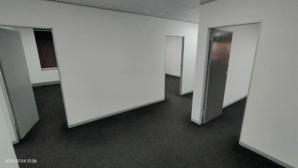 185  m² Commercial space in Vorna Valley photo number 7