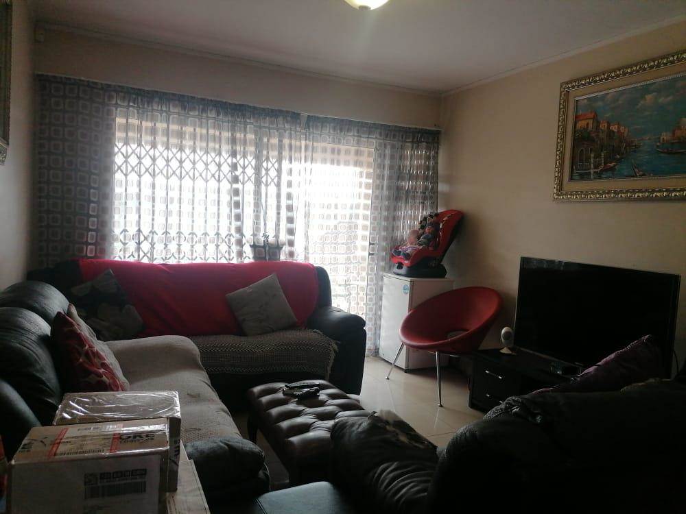 2 Bed Apartment in Parlock photo number 9