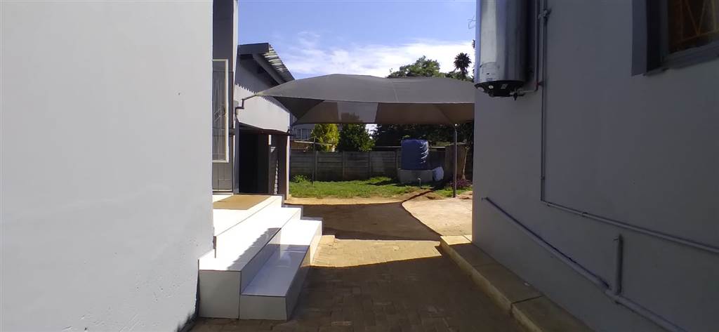 4 Bed House in Louis Trichardt photo number 5