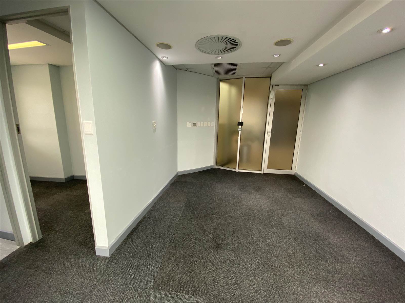 256  m² Commercial space in Tyger Valley photo number 26