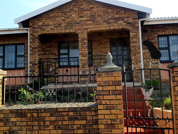 3 Bed House in Newtown