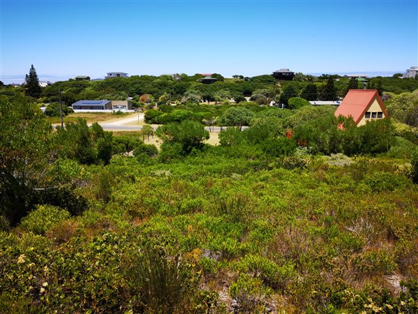 930 m² Land