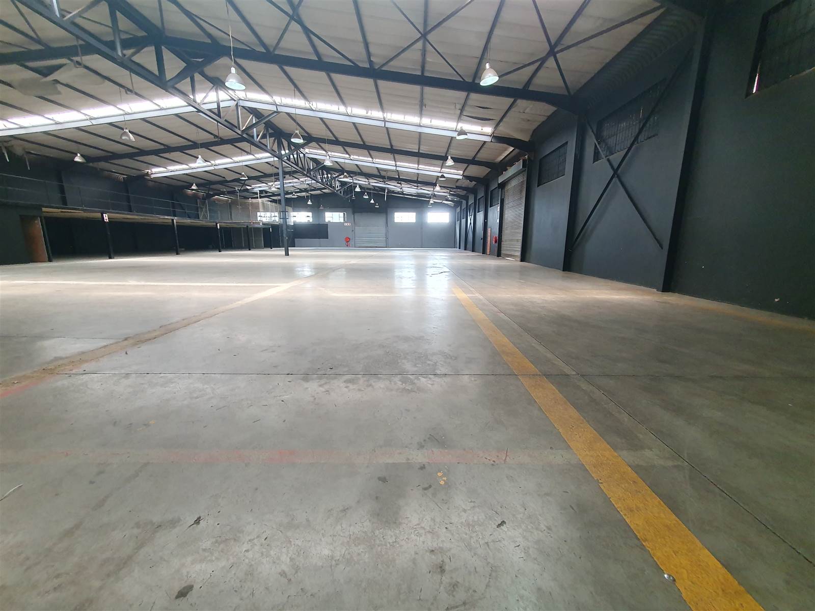 2056  m² Industrial space in Ormonde photo number 3