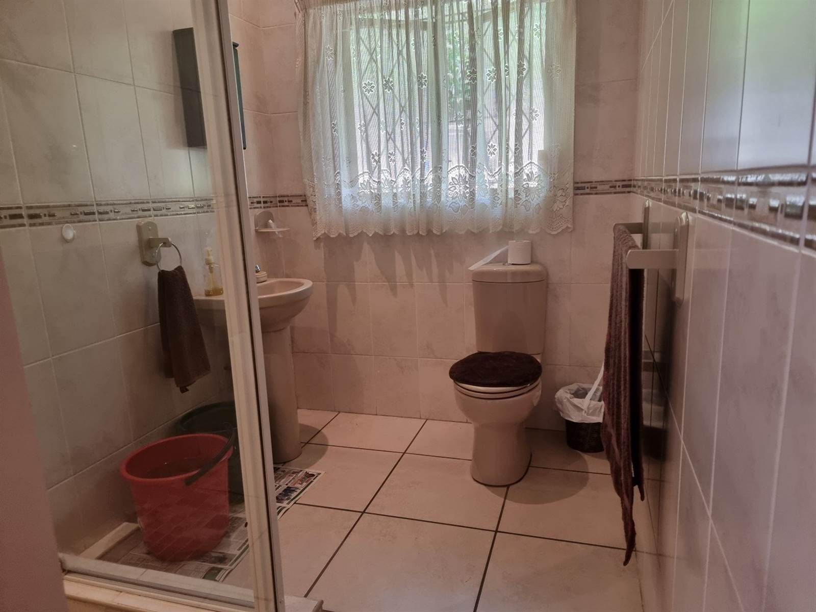 2 Bed Apartment in Port Shepstone photo number 7