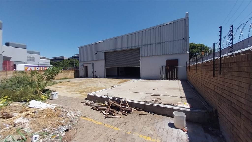 700  m² Industrial space in Pretoria North photo number 23