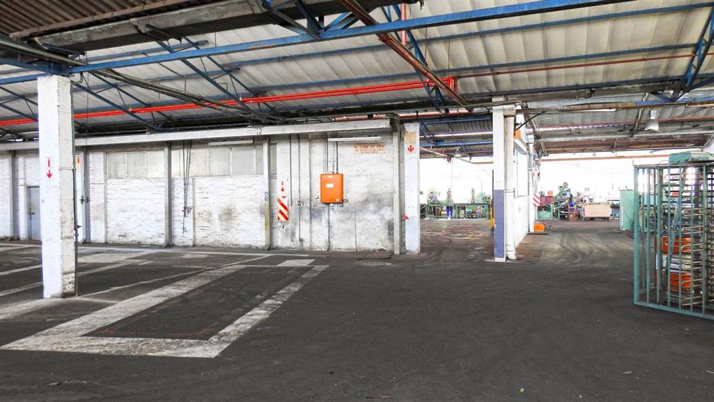 3304  m² Industrial space in New Germany photo number 24