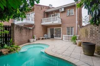 4 Bed Townhouse in Musgrave photo number 1