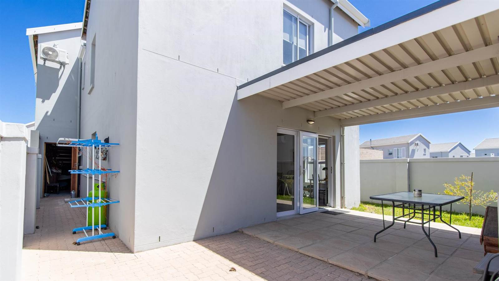 3 Bed Townhouse in Paarl photo number 16
