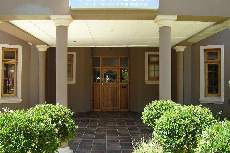 5 Bed House in Villiersdorp photo number 3