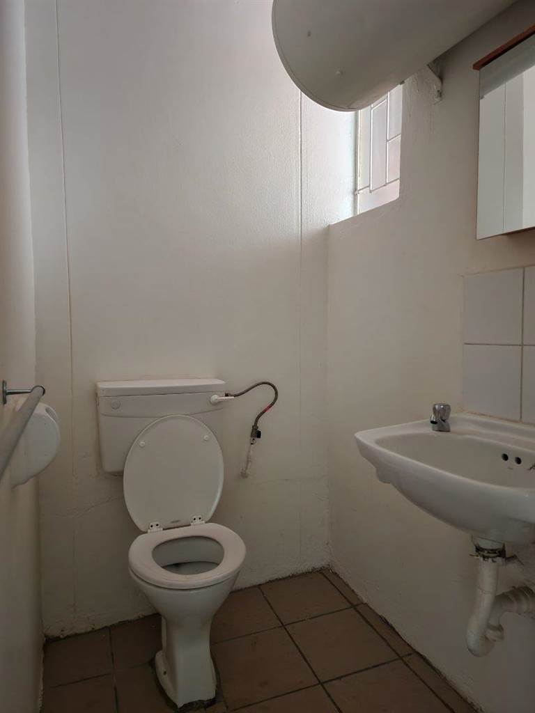1 Bed Apartment in Wonderboom South photo number 10