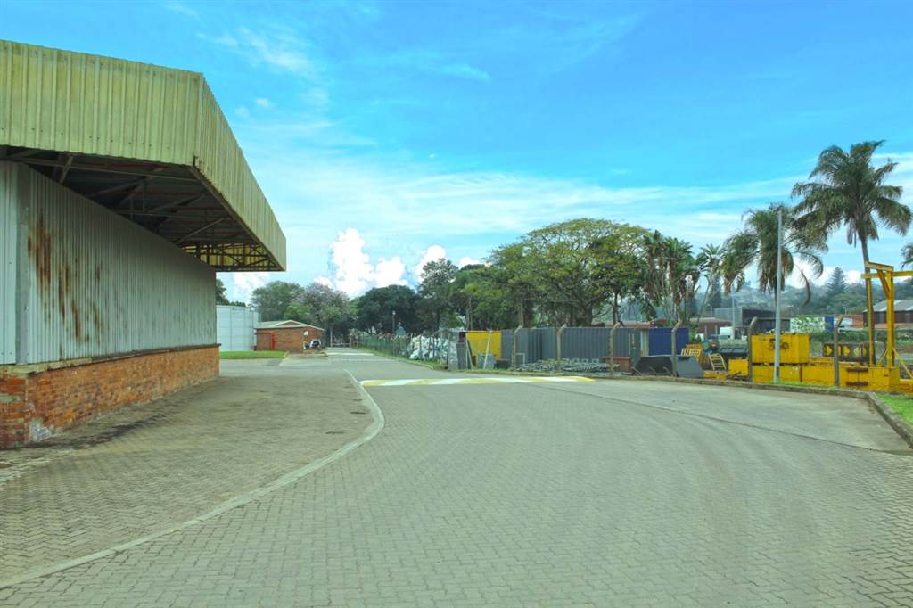 1950  m² Industrial space in Tongaat Central photo number 19