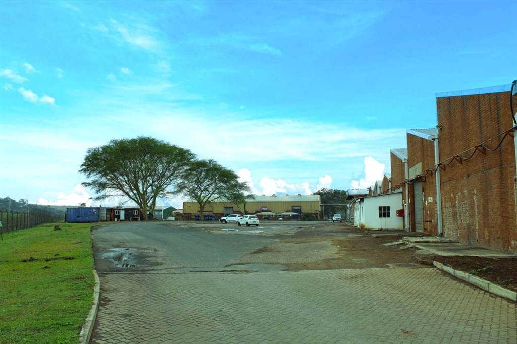 1950  m² Industrial space in Tongaat Central photo number 18