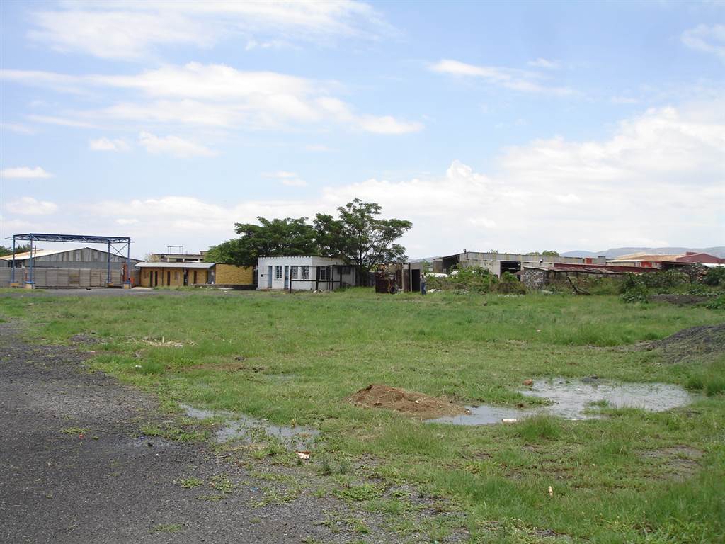 1.4 ha Smallholding in Tlhabane photo number 3