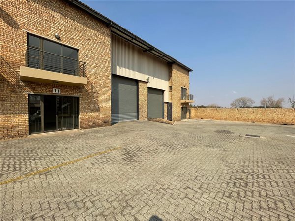 279  m² Industrial space