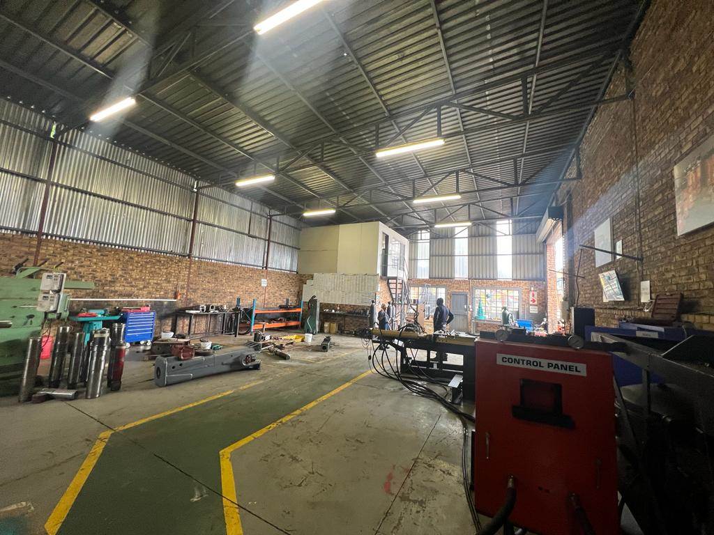 295  m² Industrial space in Putfontein photo number 4