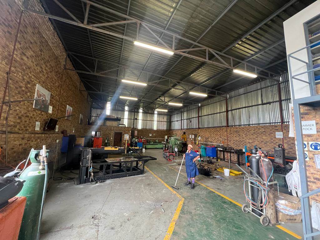 295  m² Industrial space in Putfontein photo number 5