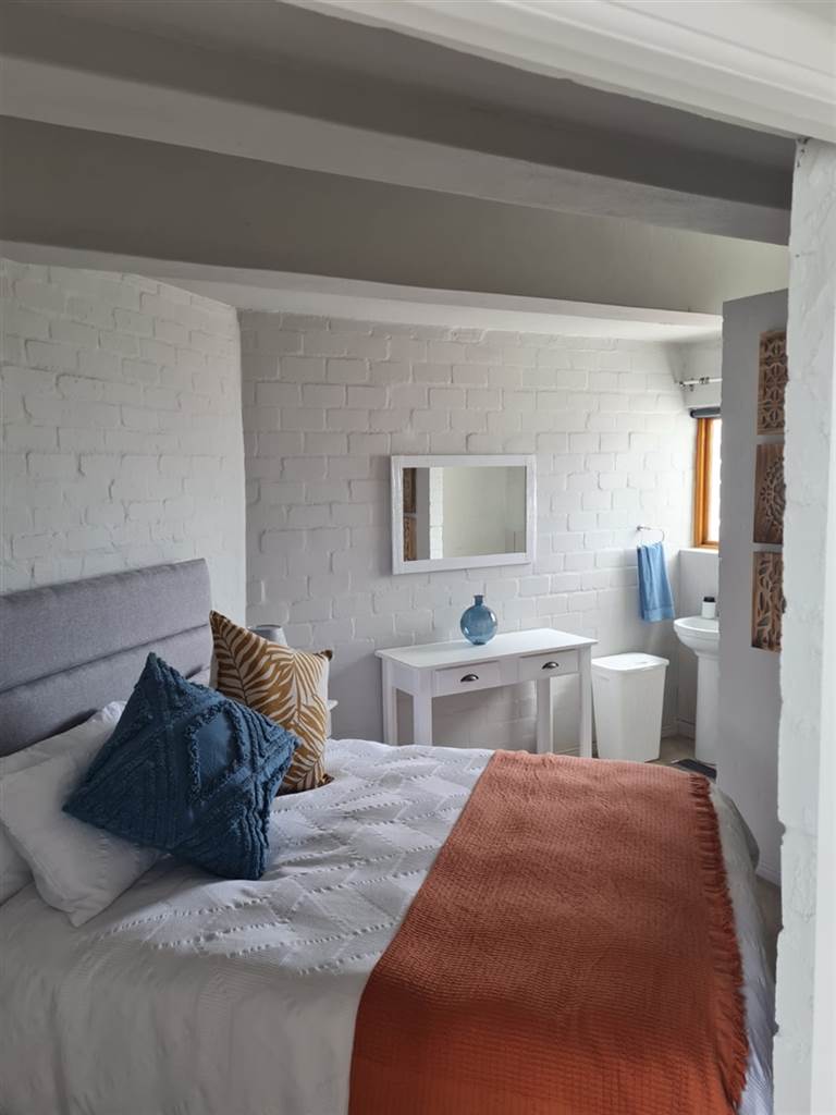 2 Bed Apartment in Dwarskersbos photo number 10