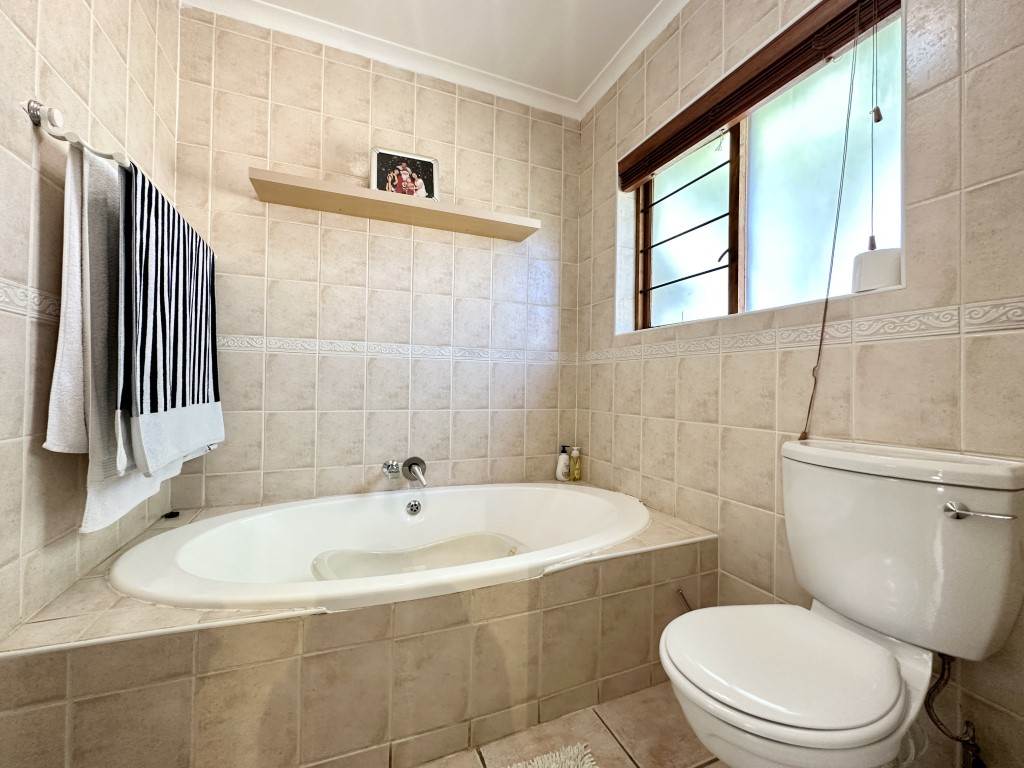 3 Bed Townhouse in Fourways photo number 11