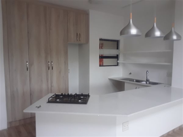 2 Bed Apartment in Palm Lakes Estate