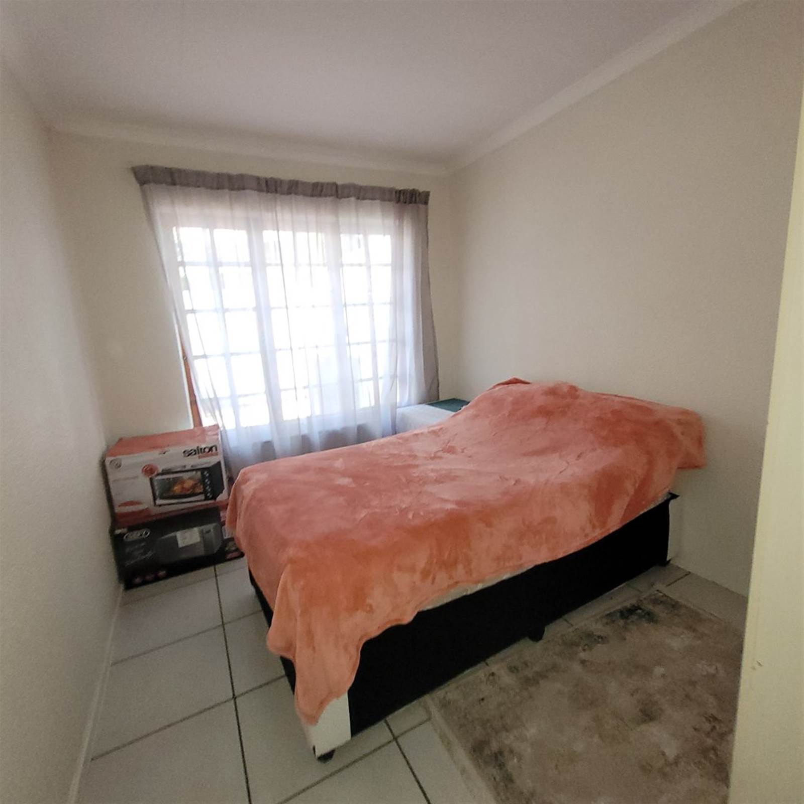 2 Bed Townhouse in Lonehill photo number 8
