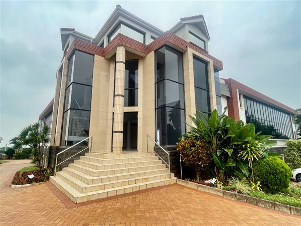 350  m² Commercial space in La Lucia