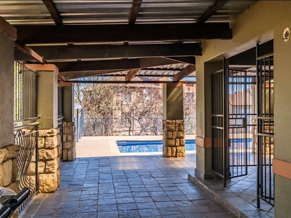 2 Bedroom Townhouse 2 Bedroom Townhouse