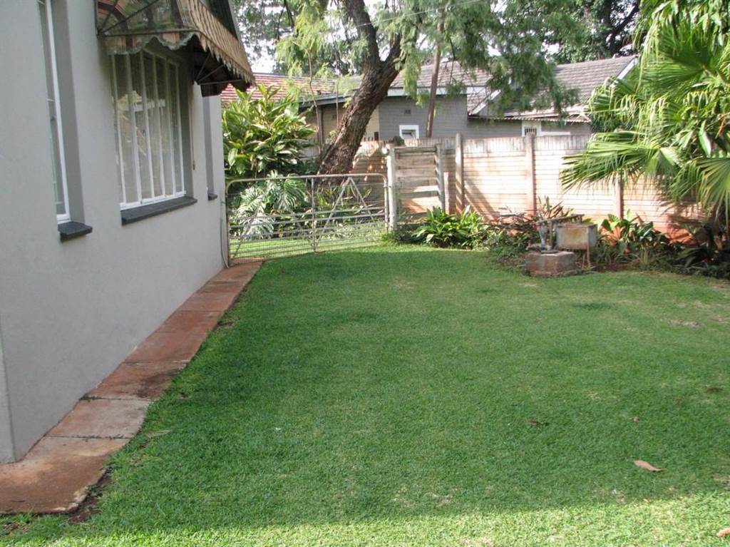 4 Bed House in Naboomspruit photo number 25