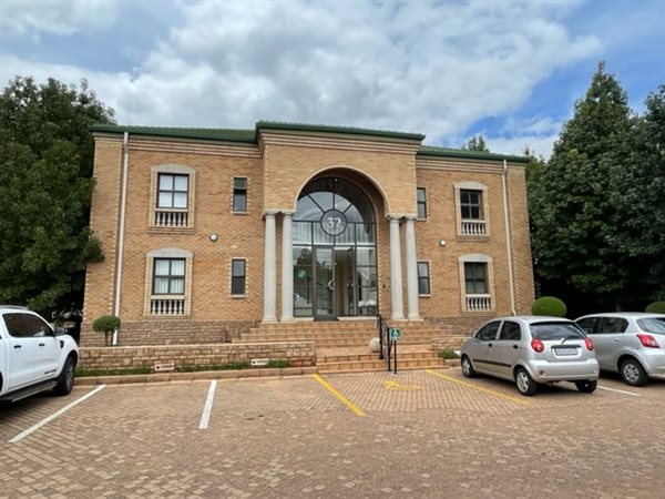 175  m² Commercial space in Highveld Techno Park