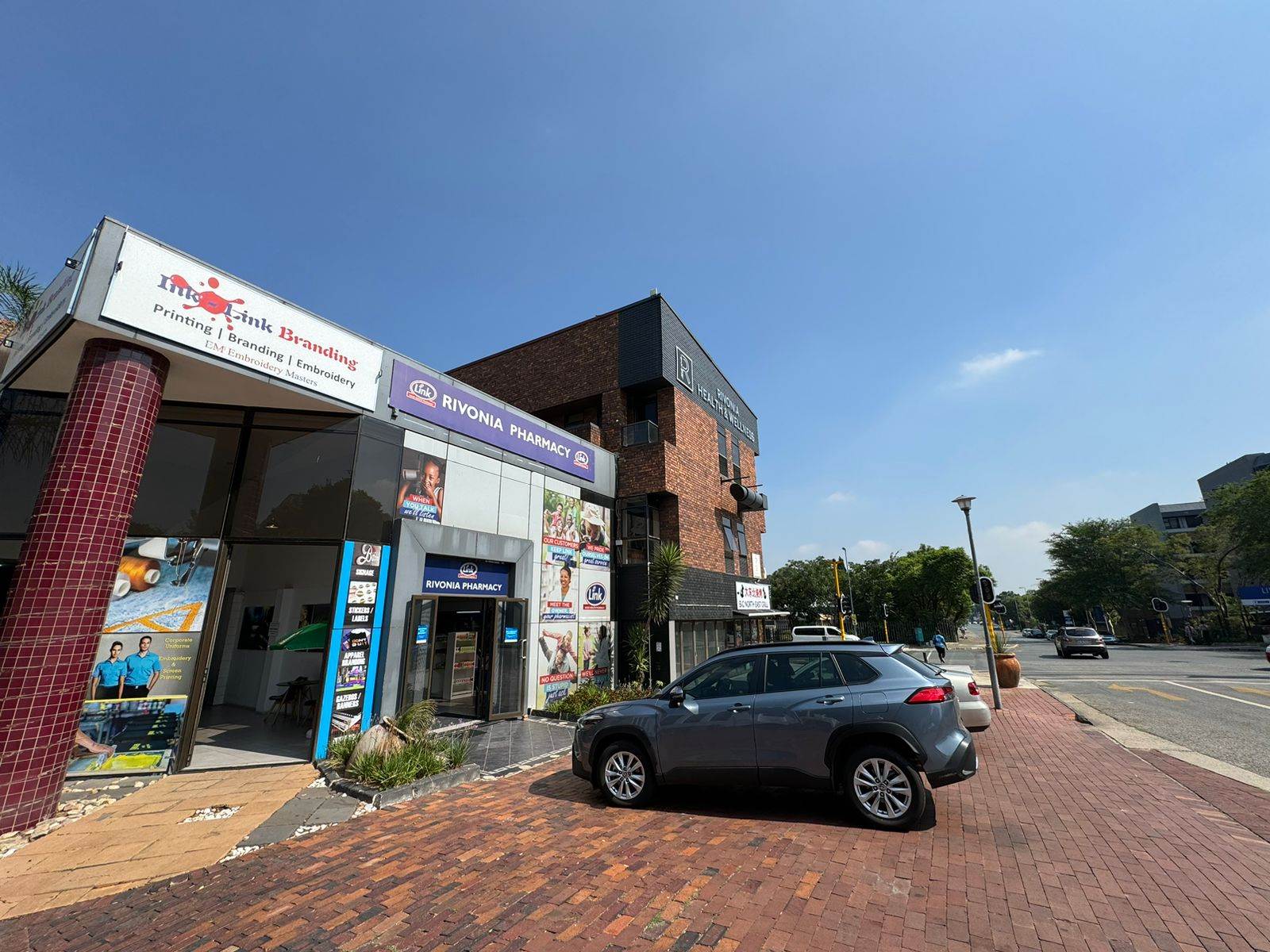 215  m² Commercial space in Rivonia photo number 5