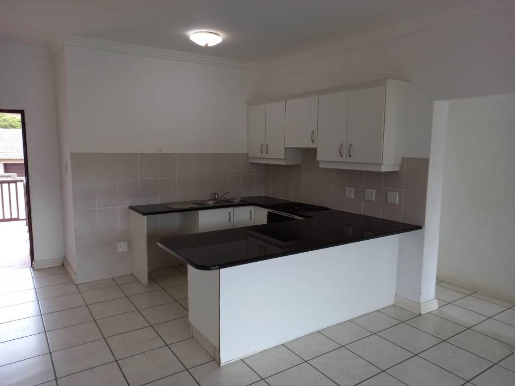 3 Bed Apartment in Uvongo photo number 20