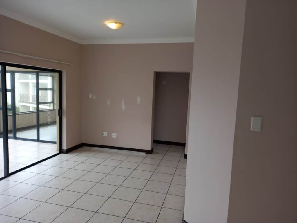 3 Bed Apartment in Uvongo photo number 19