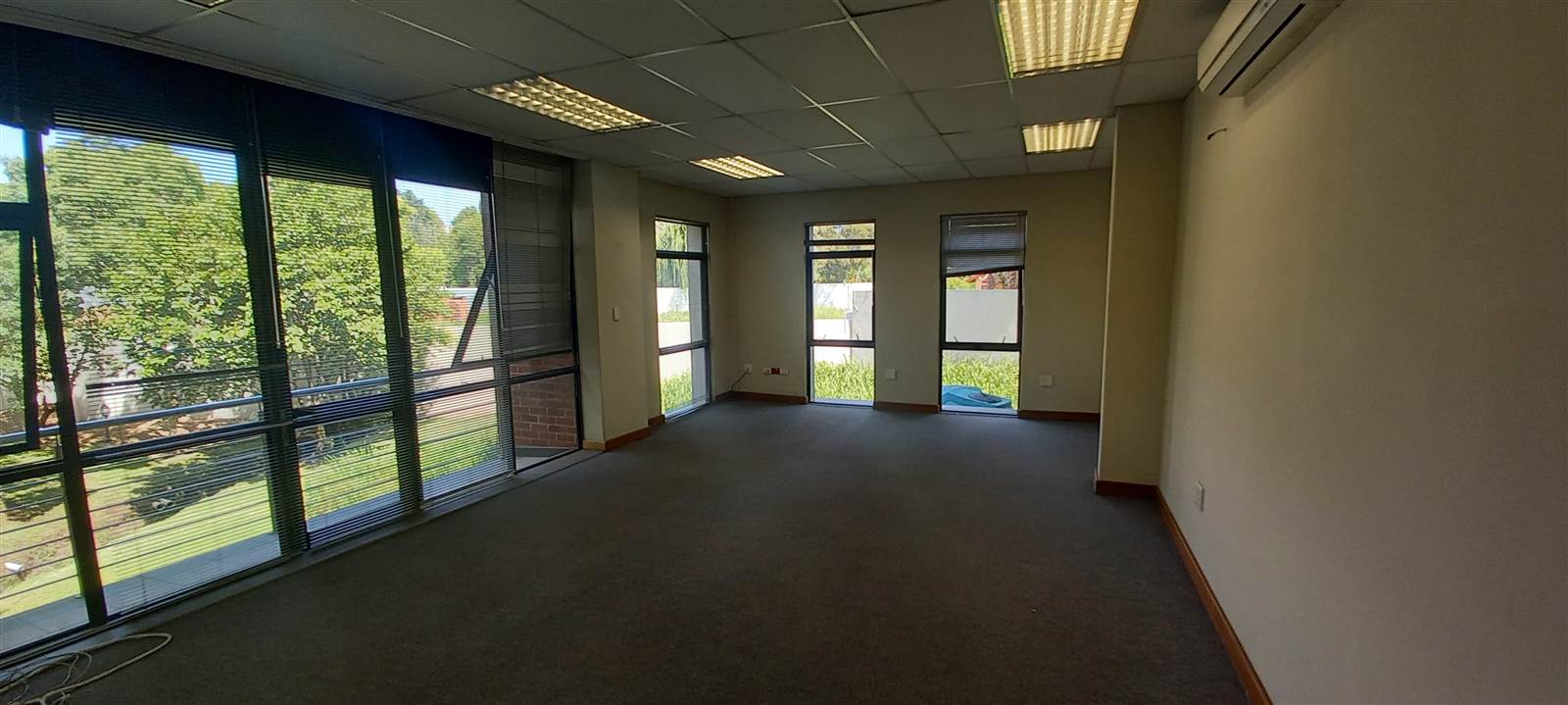 220  m² Commercial space in Bedfordview photo number 7