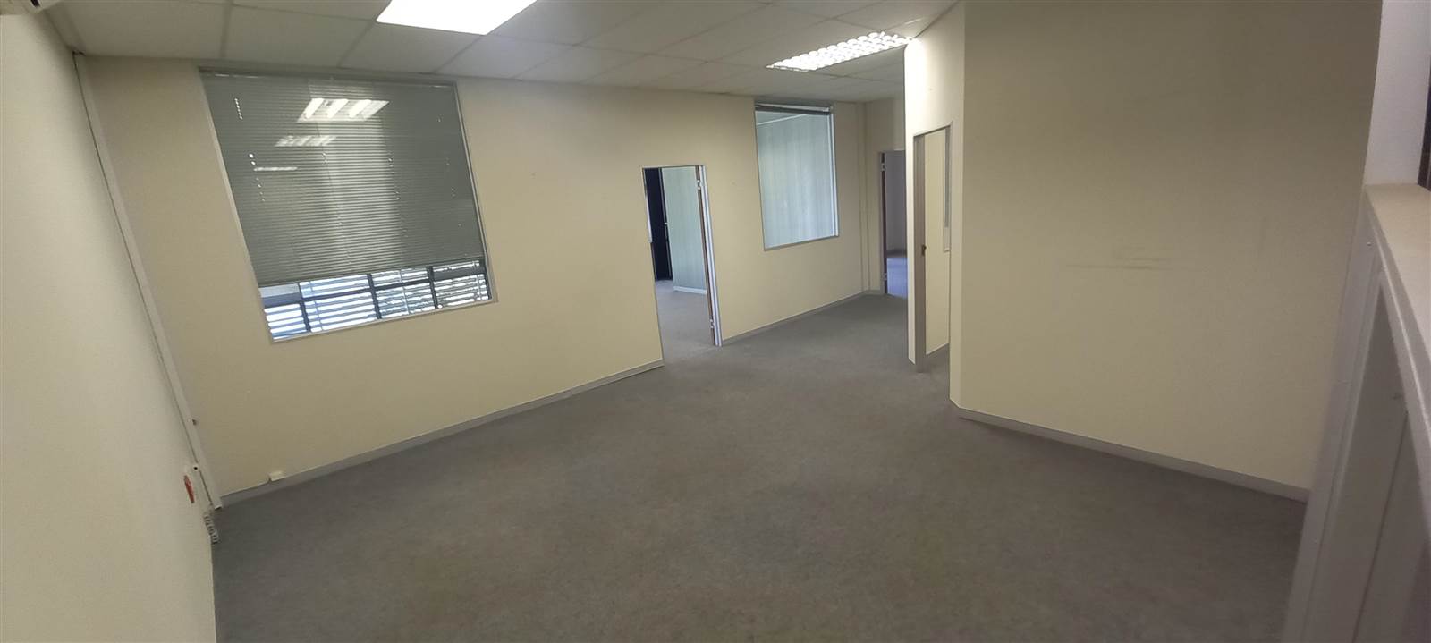 220  m² Commercial space in Bedfordview photo number 9