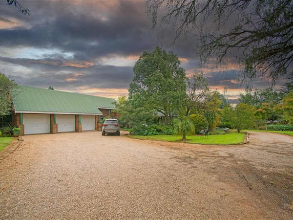 5 Bedroom House