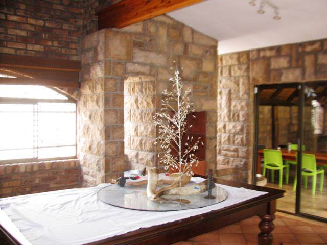 5 Bed House in Bronkhorstspruit photo number 4