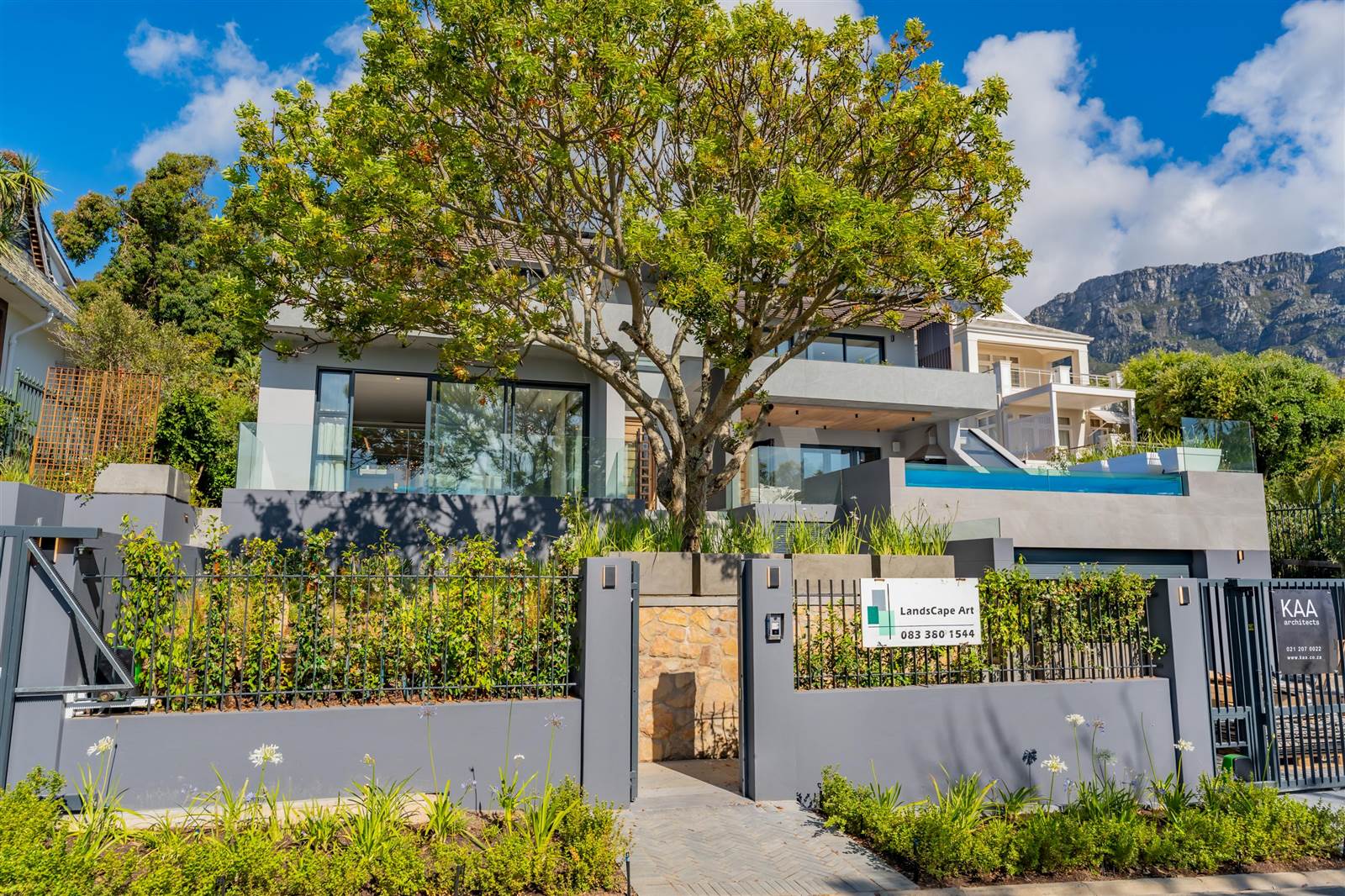 6 Bed House in Camps Bay photo number 2