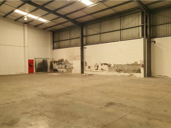 840  m² Industrial space