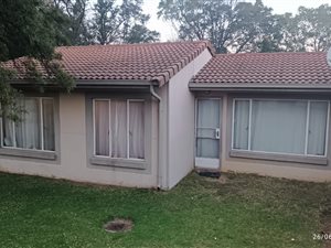 3 Bed House in Country View
