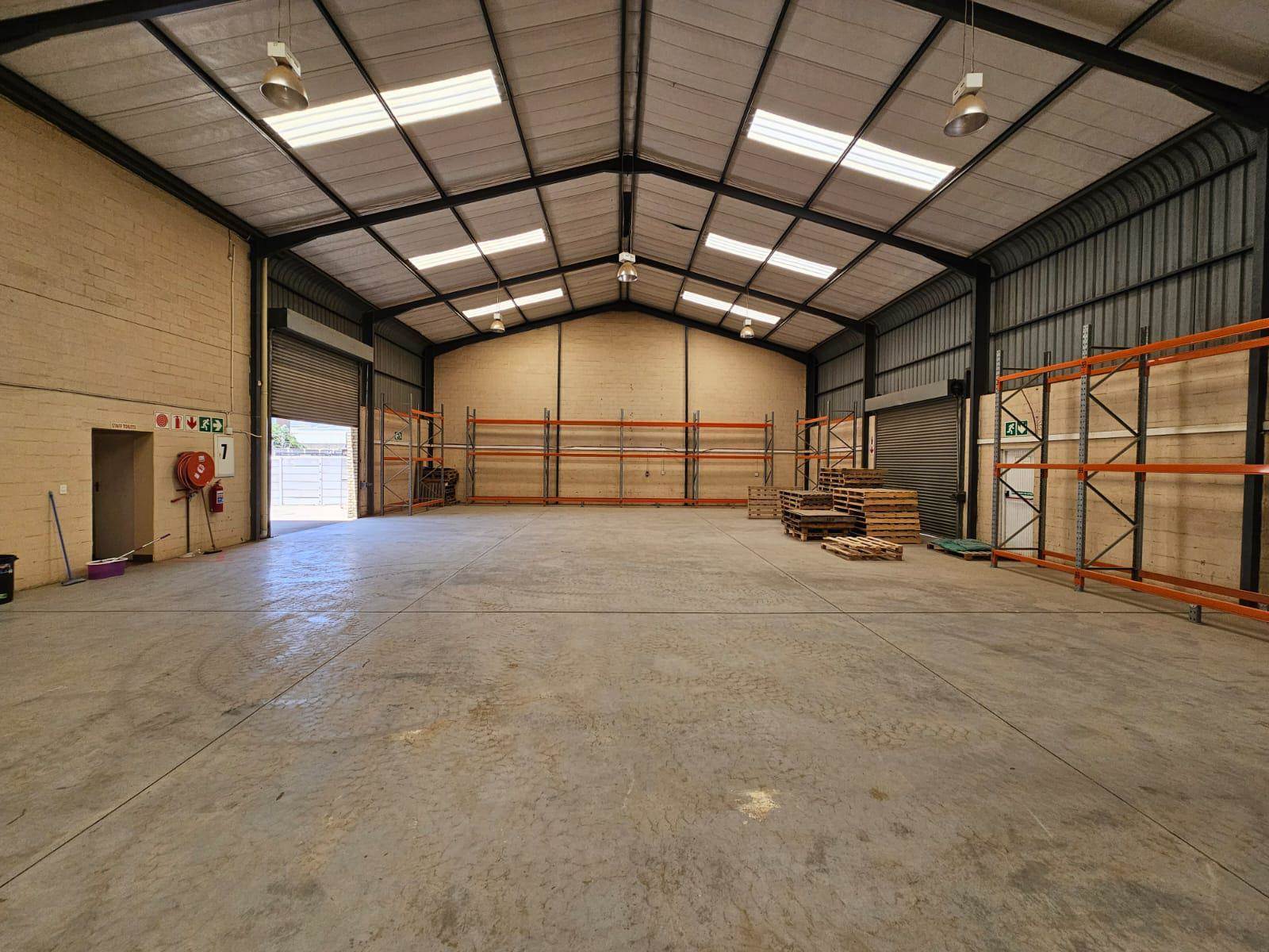 1402  m² Industrial space in Strand Central photo number 4