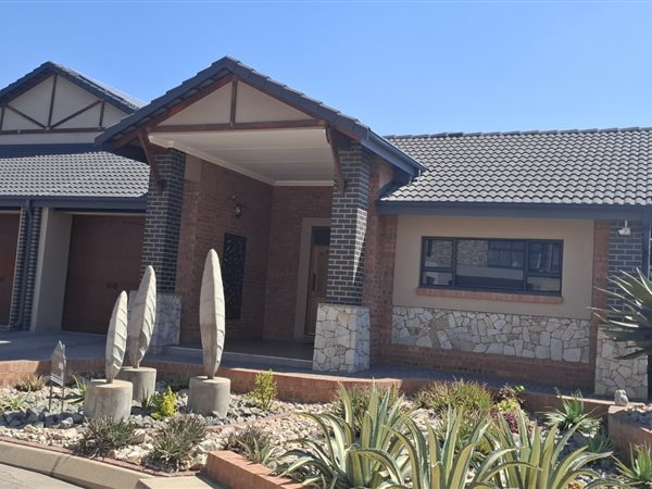 4 Bedroom House 4 Bedroom House