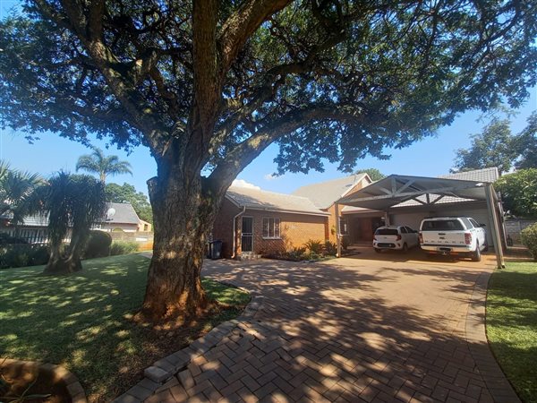 5 Bed House in Garsfontein