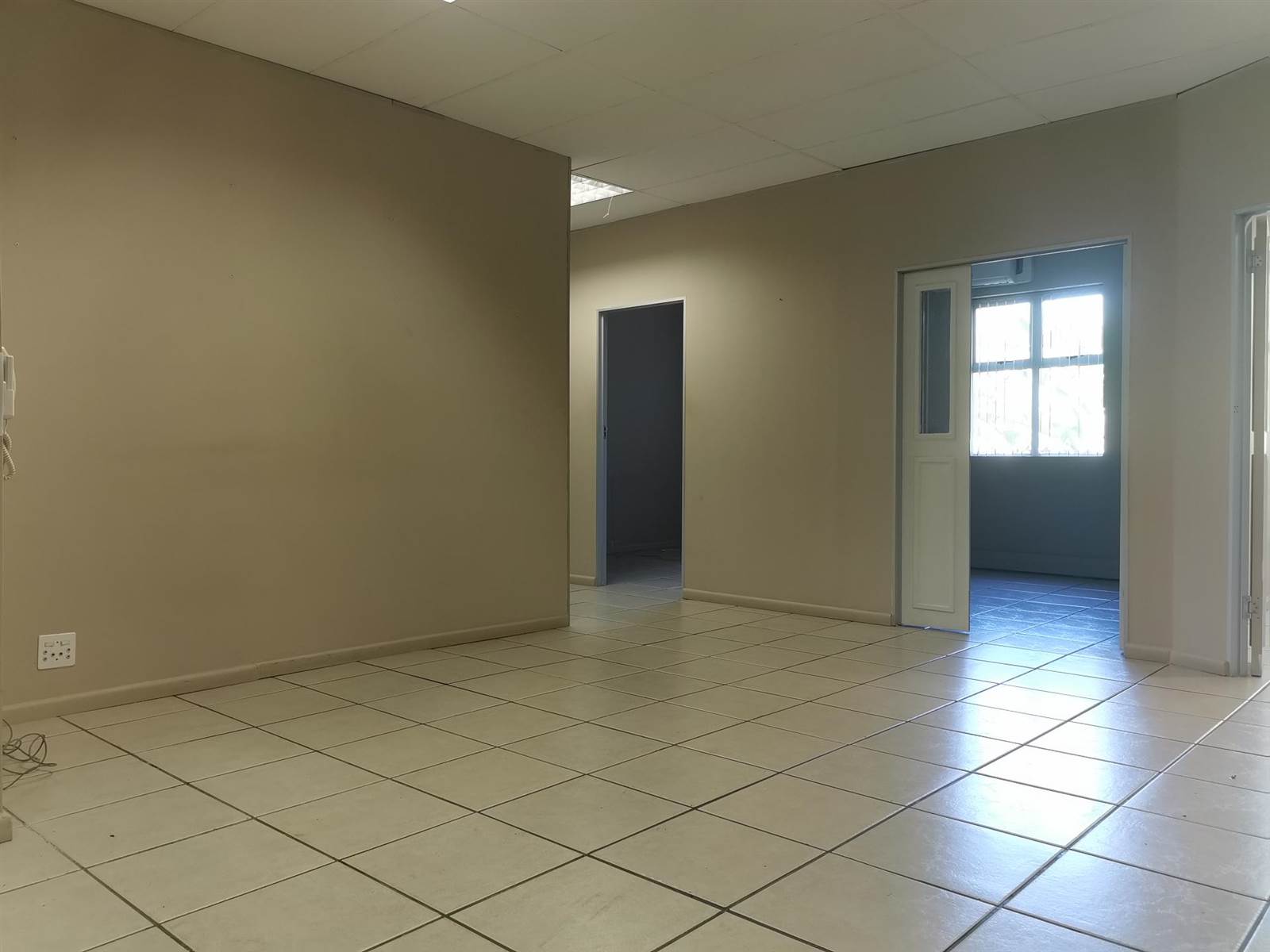 160  m² Commercial space in Durbanville photo number 8