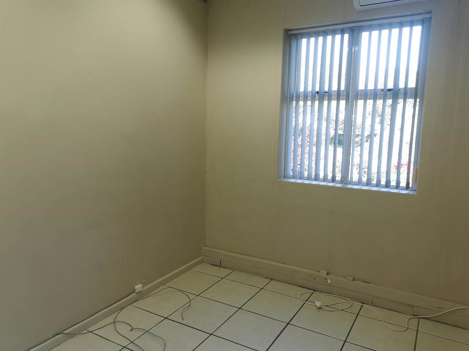 160  m² Commercial space in Durbanville photo number 13