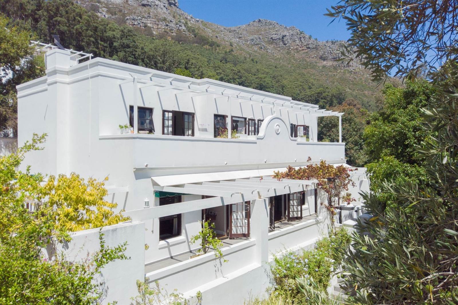 5 Bed House in Hout Bay and surrounds photo number 1