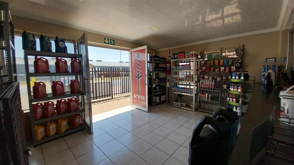 774  m² Commercial space in Booysens photo number 4