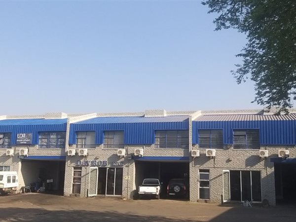 1254  m² Industrial space in Booysens