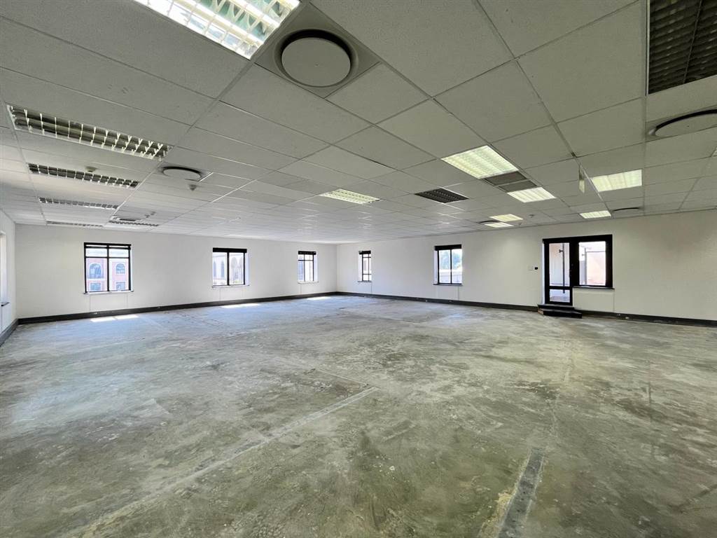 803  m² Commercial space in Fourways photo number 13